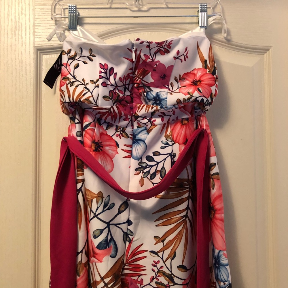New York & Company Floral jumpsuit - Picture 4 of 5
